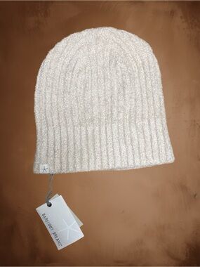 NWT - Barefoot Dreams Cozy Chic Lite Ribbed Beanie